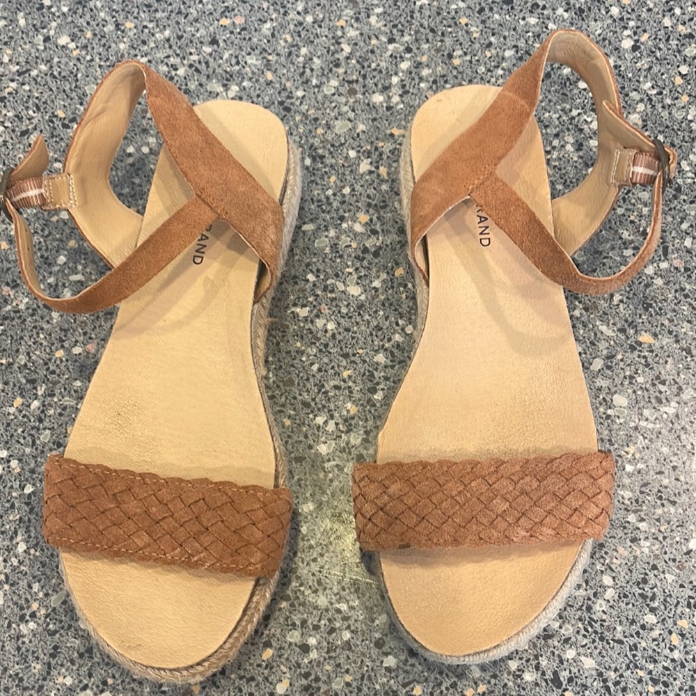 Brown leather Lucky brand sandals size 7.5